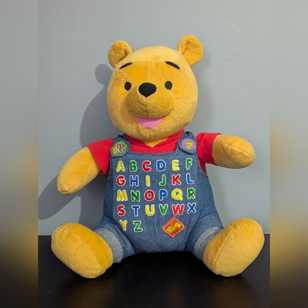 Fisher-Price Vintage A to Z Pooh Learning Interactive Plush Toy Music Animated